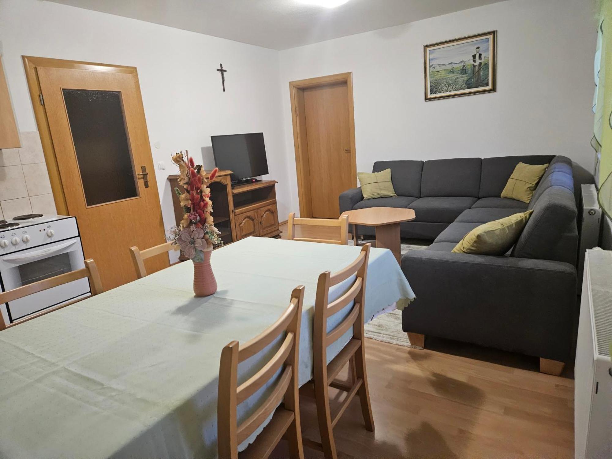 Apartman M. Rados Kupres  Ngoại thất bức ảnh